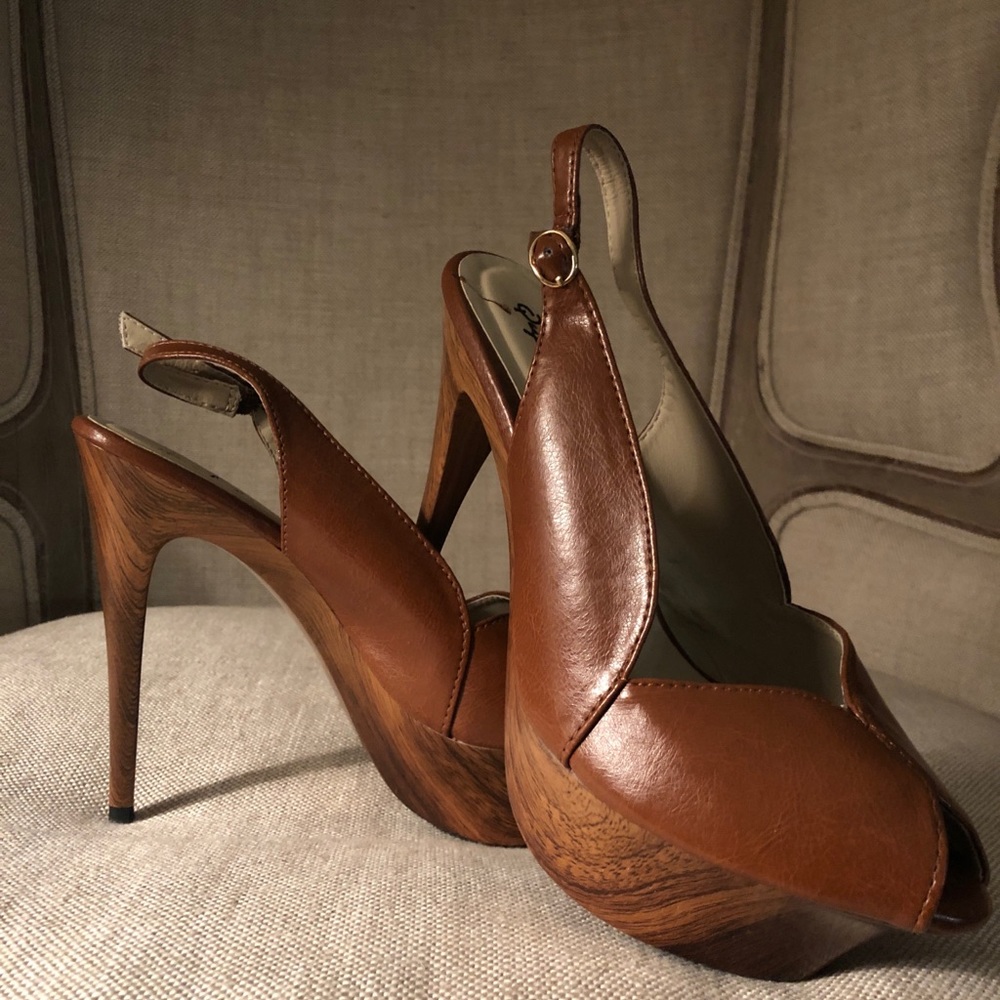 Brand new - size 8 - Brown Cupid platforms
